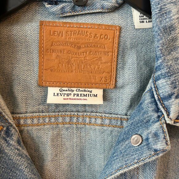 LEVIS Premium Big E Fit Denim Trucker  Jean Jacket Blue Womens XS - Picture 3 of 14